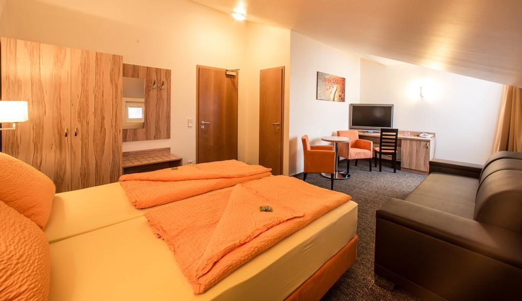 Hotel An Der Waldstrasse Groß-Zimmern Camera foto