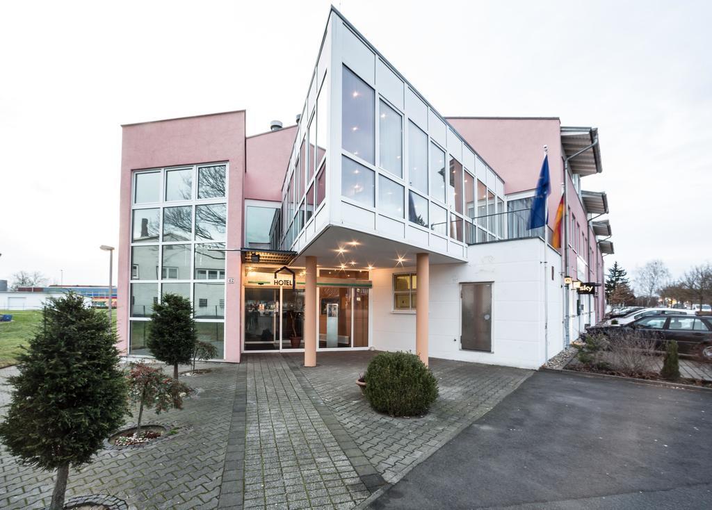 Hotel An Der Waldstrasse Groß-Zimmern Esterno foto